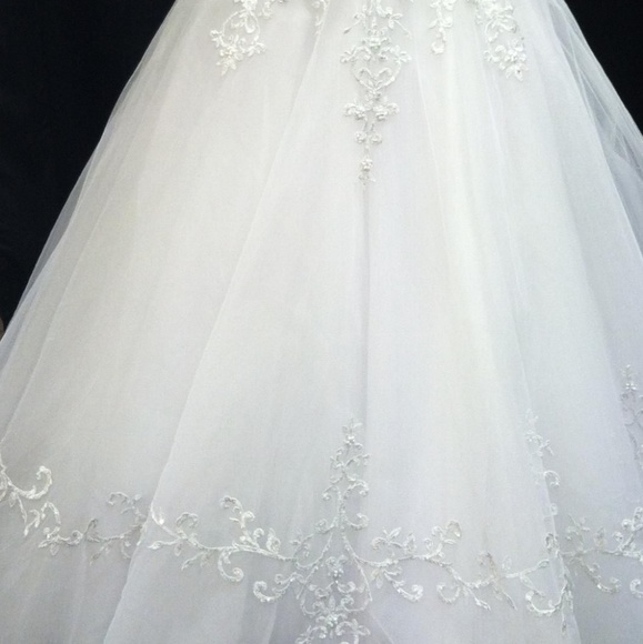 NWT Wedding Ballgown - Picture 5 of 7